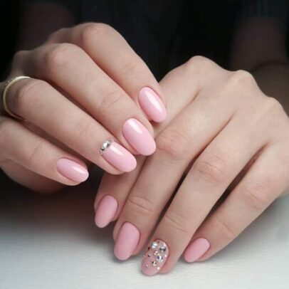 PANTONE-Candy Pink nagels design